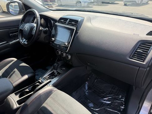 Used 2024 Mitsubishi Outlander Sport SE AWD/4WD image 17