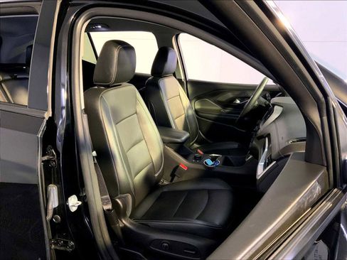 Used 2023 GMC Terrain SLT image 18