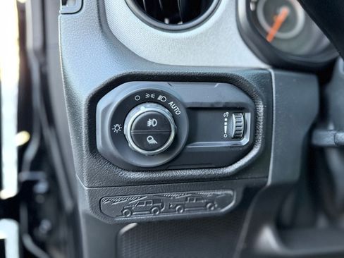 New 2026 Jeep Gladiator Sport AWD/4WD image 18