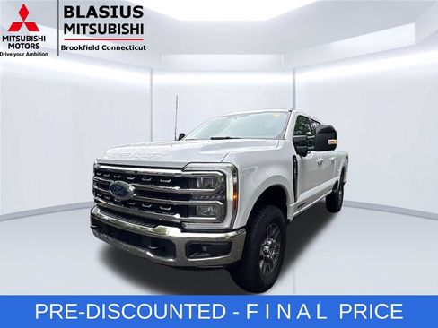 Used 2024 Ford F250 Lariat AWD/4WD image 3