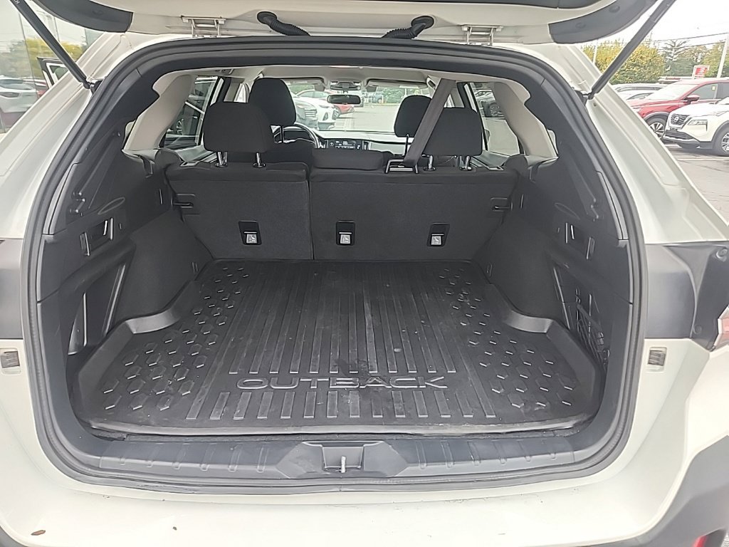 Used 2022 Subaru Outback Premium AWD/4WD image 27