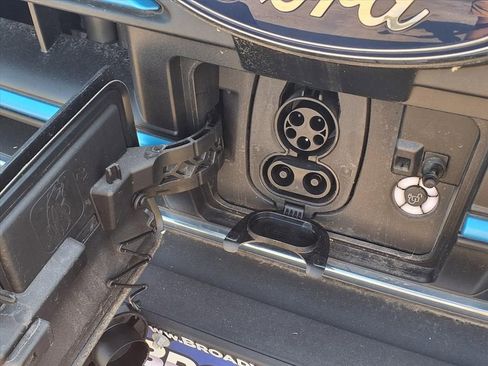 Used 2023 Ford E-Transit 148 High Roof Extended w/ Load Area Protection Package image 28