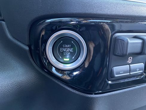 Used 2022 Chevrolet Silverado 1500 LT Trail Boss w/ LT Trail Boss Premium Package image 30