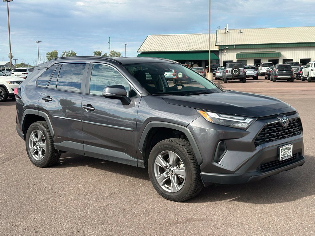 Used 2024 Toyota RAV4 LE AWD/4WD image 7