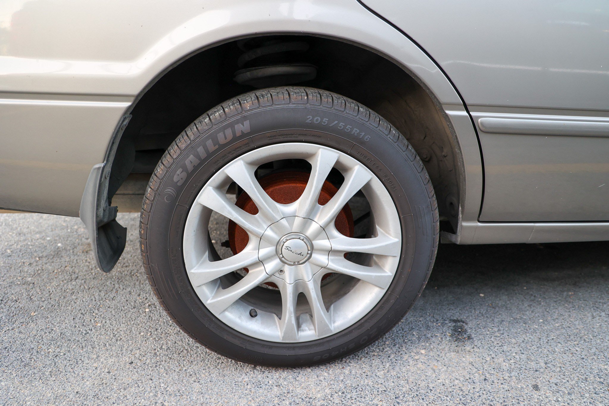 Used 1998 Toyota Camry LE FWD image 13