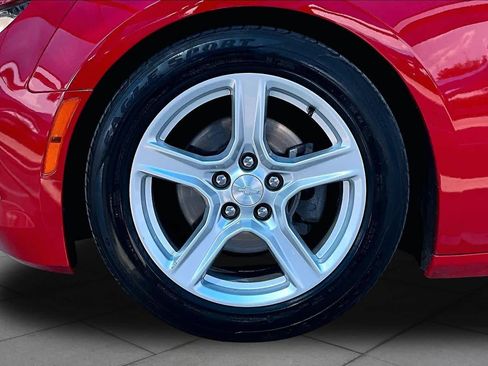 Used 2022 Chevrolet Camaro LT RWD image 10