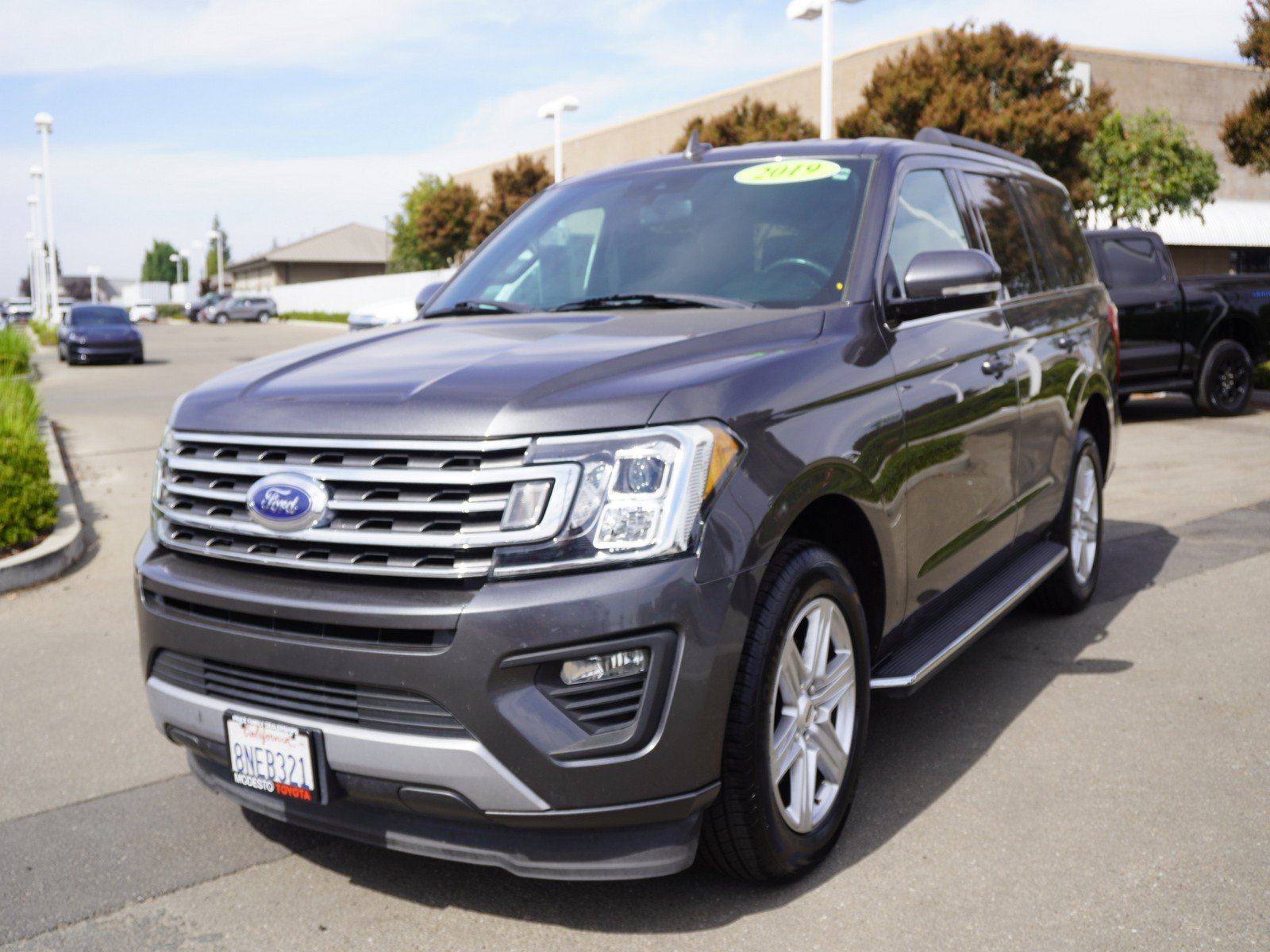 Used 2019 Ford Expedition XLT w/ Equipment Group 202A RWD image 8