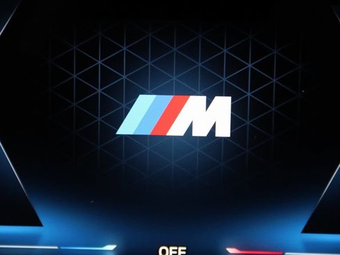 Used 2024 BMW X7 M60i image 14