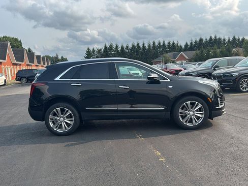 Used 2023 Cadillac XT5 Premium Luxury AWD/4WD image 2