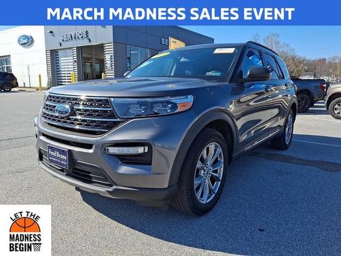 Certified 2022 Ford Explorer XLT w/ Equipment Group 202A image 4
