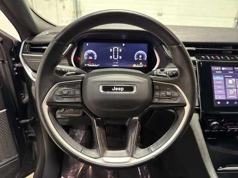 Used 2022 Jeep Grand Cherokee L Altitude image 20