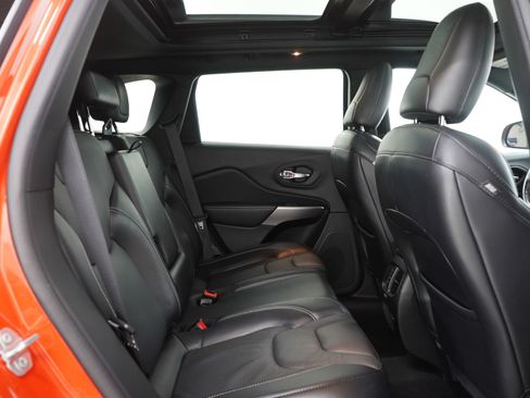 Used 2021 Jeep Cherokee Latitude Lux 80th Anniv w/ Quick Order Package 26U 80TH image 12