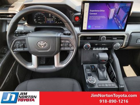 Used 2025 Toyota Tacoma TRD Off-Road AWD/4WD image 27