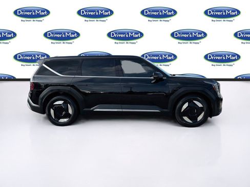 Used 2024 Kia EV9 Light Long Range RWD image 8