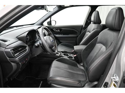 Used 2025 Subaru Forester Touring AWD/4WD image 19