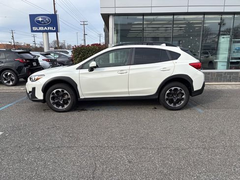 Certified 2023 Subaru Crosstrek 2.0i Premium image 11