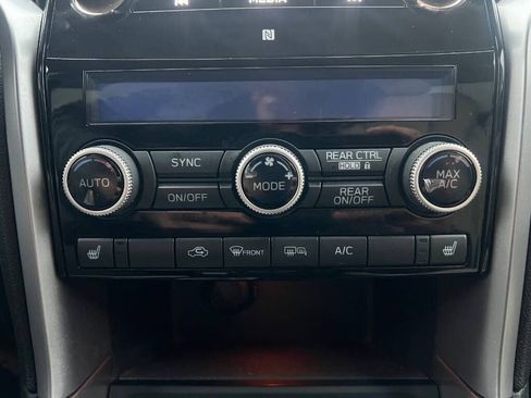 Used 2019 Subaru Ascent Premium image 20