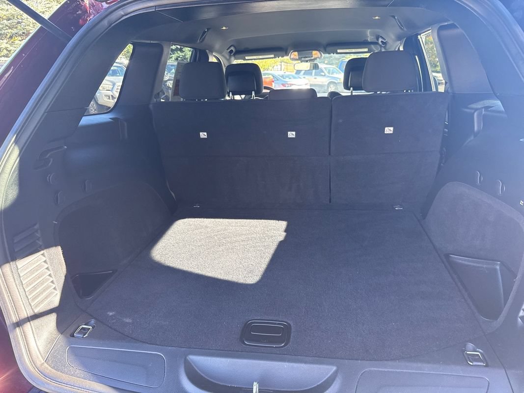 Used 2018 Jeep Grand Cherokee Laredo AWD/4WD image 25