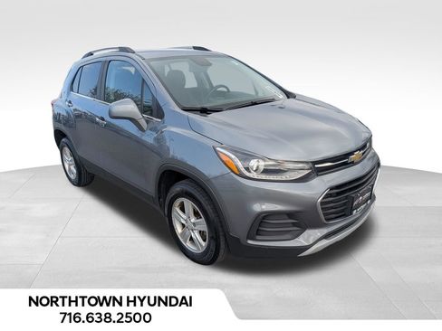 Used 2019 Chevrolet Trax LT w/ LT Convenience Package AWD/4WD image 10