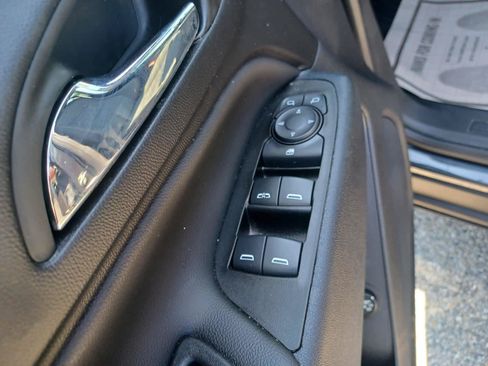 Used 2023 Chevrolet Equinox LT AWD/4WD image 14