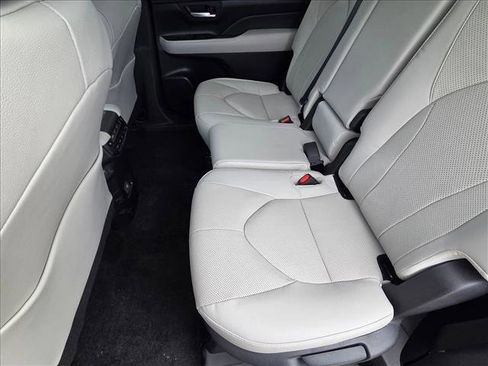 New 2026 Toyota Grand Highlander AWD image 15