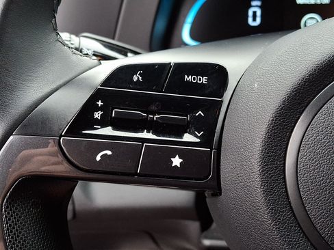 Certified 2025 Hyundai Elantra Sport FWD image 22