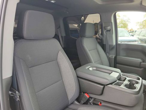 Used 2025 Chevrolet Silverado 1500 Custom image 14