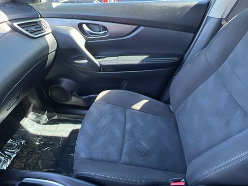 Used 2015 Nissan Rogue S FWD image 12