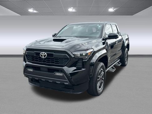 Used 2025 Toyota Tacoma TRD Sport w/ TRD Sport Premium Package RWD image 7