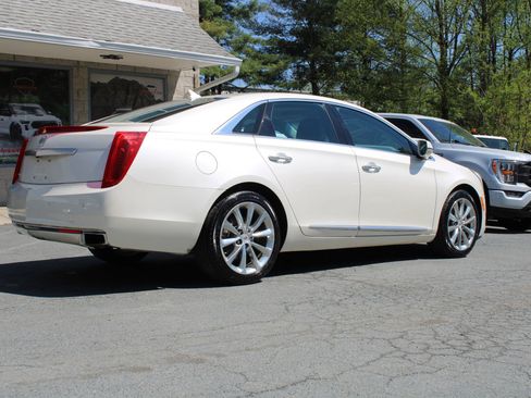 Used 2013 Cadillac XTS Luxury image 6