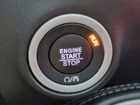 Used 2023 Dodge Challenger SXT w/ Plus Package image 23