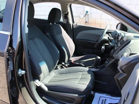 Used 2013 Chevrolet Sonic LT image 17