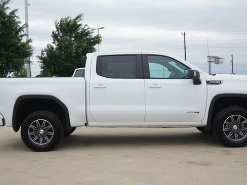 Used 2025 GMC Sierra 1500 AT4 AWD/4WD image 10