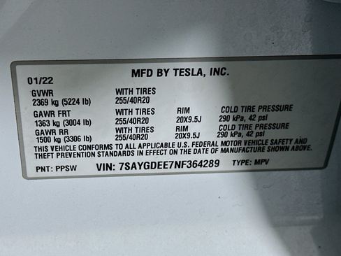 Used 2022 Tesla Model Y Long Range AWD/4WD image 12