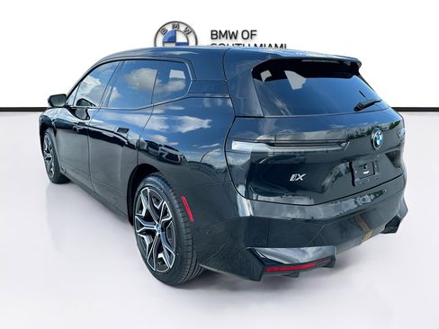 Used 2024 BMW iX xDrive50 w/ Sport Package AWD/4WD image 5