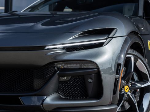 Used 2024 Ferrari Purosangue image 12