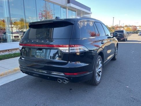 Certified 2025 Lincoln Aviator AWD w/ Jet Appearance Package image 14