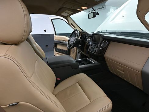 Used 2015 Ford F350 Lariat w/ Camper Package AWD/4WD image 48