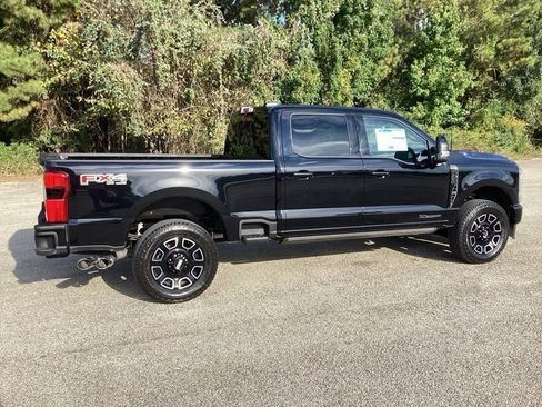 New 2026 Ford F250 Platinum w/ FX4 Off-Road Package image 4