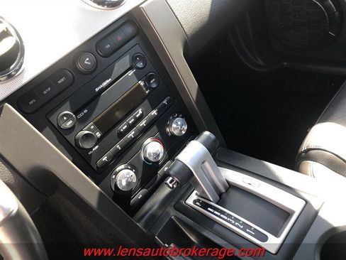 Used 2005 Ford Mustang Premium RWD image 18