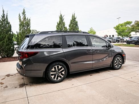 New 2026 Honda Odyssey EX-L image 11