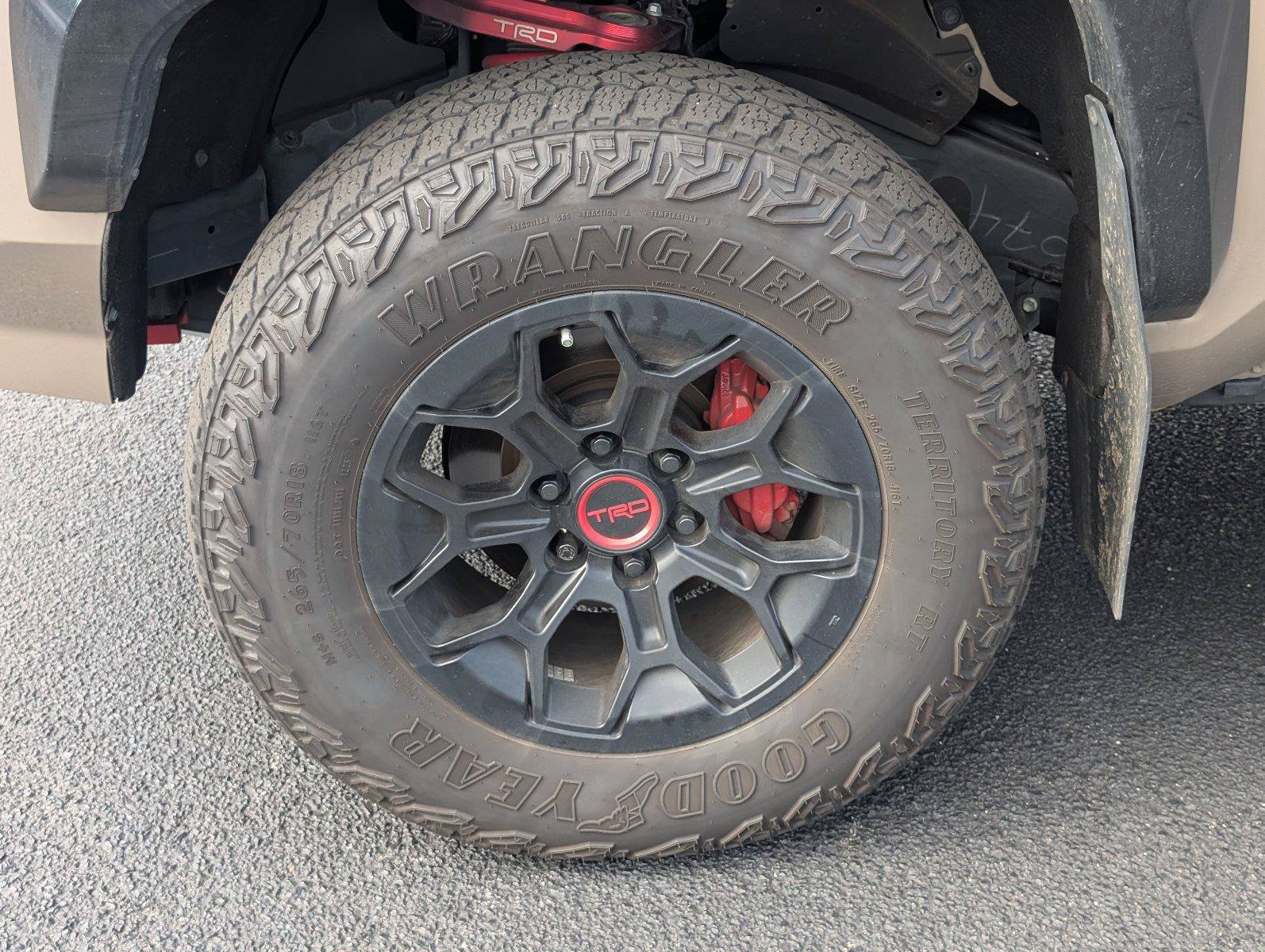 Used 2025 Toyota Tacoma TRD Pro AWD/4WD image 12