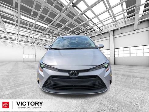Used 2024 Toyota Corolla LE FWD image 9