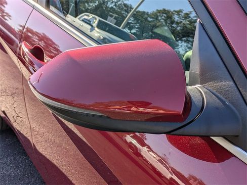 Used 2023 Hyundai Elantra Limited image 10