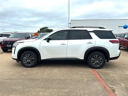 New 2026 Nissan Pathfinder SV FWD image 5