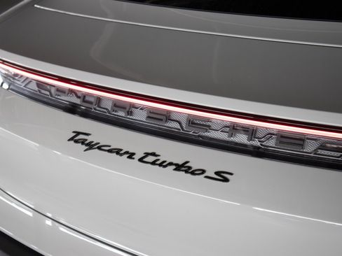 Certified 2022 Porsche Taycan Turbo S AWD/4WD image 30