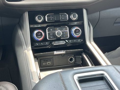 Used 2021 GMC Yukon XL Denali RWD image 21