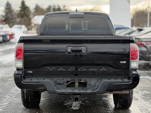 Used 2023 Toyota Tacoma TRD Sport w/ Technology Package image 4