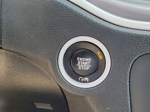 Used 2022 Dodge Charger SXT image 17