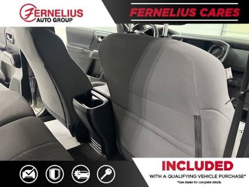 Used 2017 Toyota Tacoma TRD Sport image 27